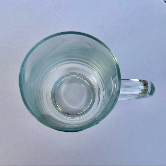 Elegant Glass Mug with Pewter Golfer Emblem - Picture 5 of 10